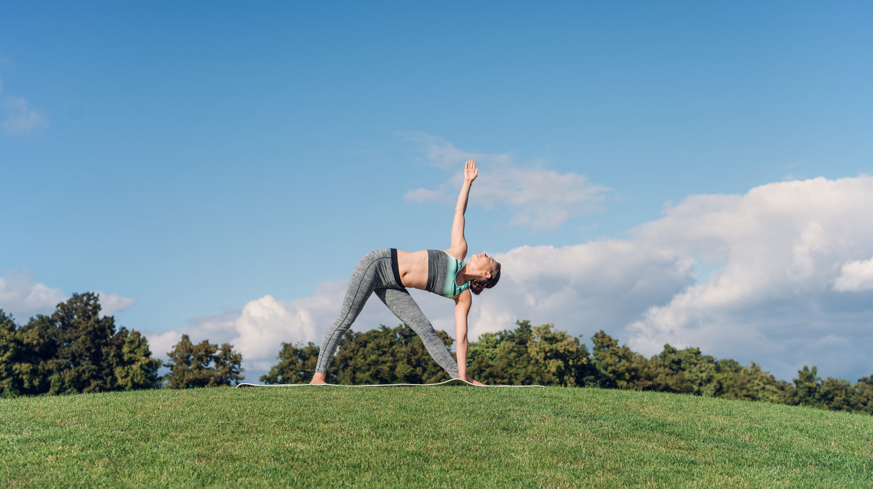 26 asanas par 2 exercices - Posture le Triangle